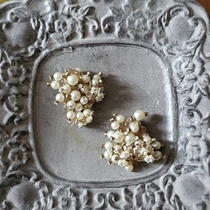 Vintage pearl earrings